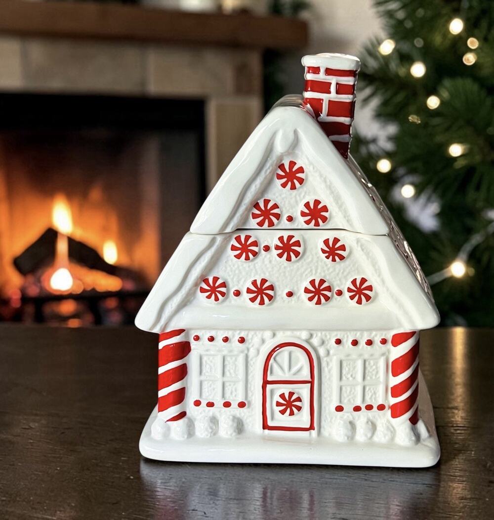 Williams-Sonoma Peppermint House Decorative Cookie Jar with Lid Christmas Decor